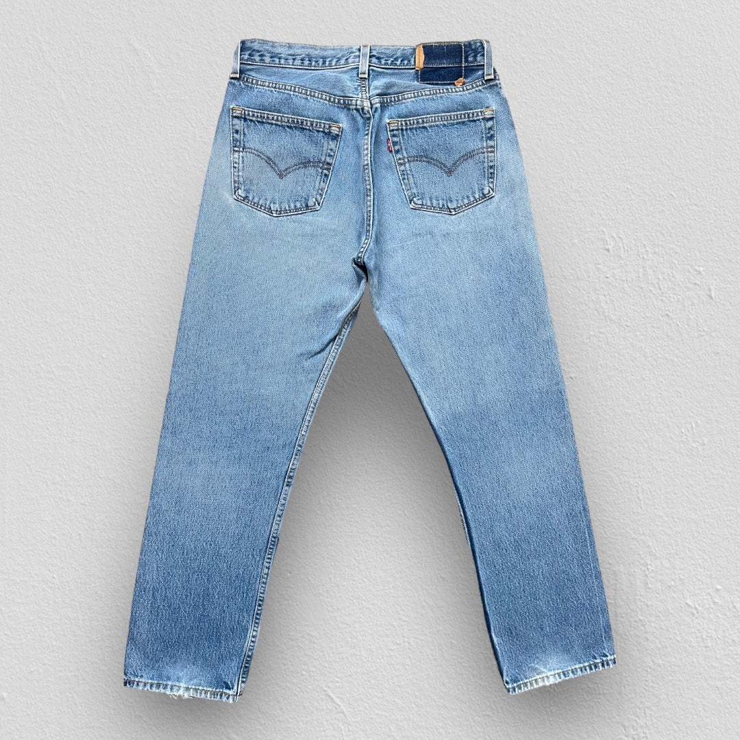 VINTAGE 01 Levis 501 Red Tab Jeans