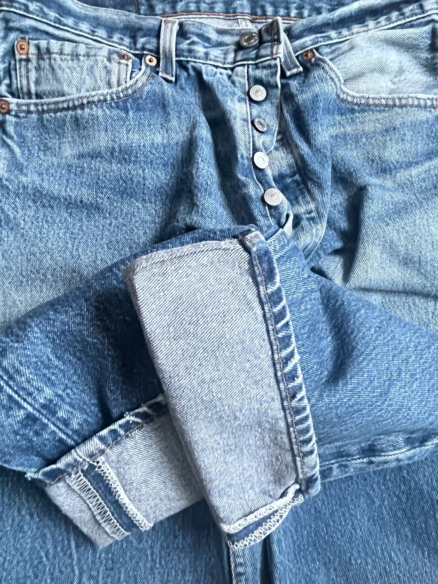 VINTAGE 01 Levis 501 Red Tab Jeans