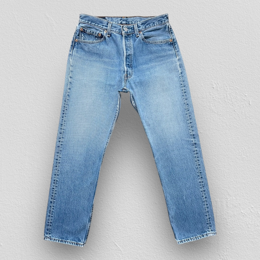VINTAGE 01 Levis 501 Red Tab Jeans