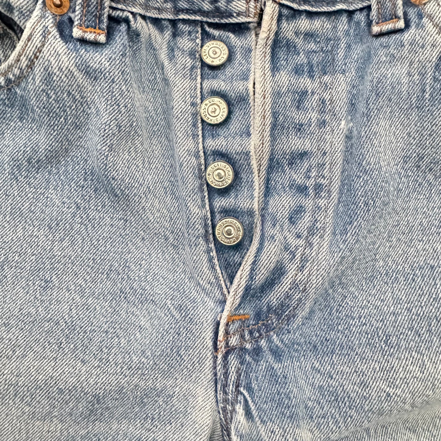 80s Levi’s 26501 Cut-Off Shorts