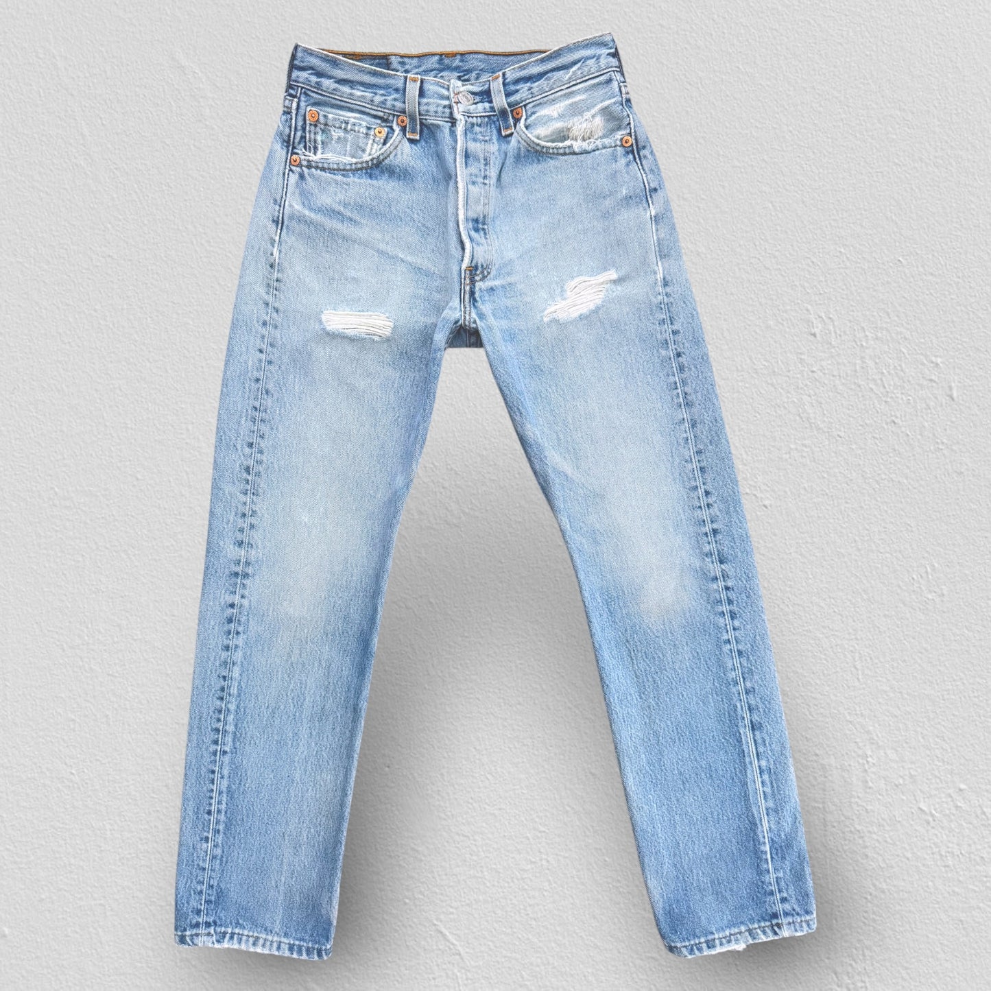 02 Levi’s 501 Jeans
