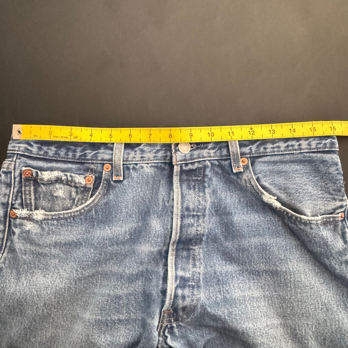 90s Levi’s 501 Jeans