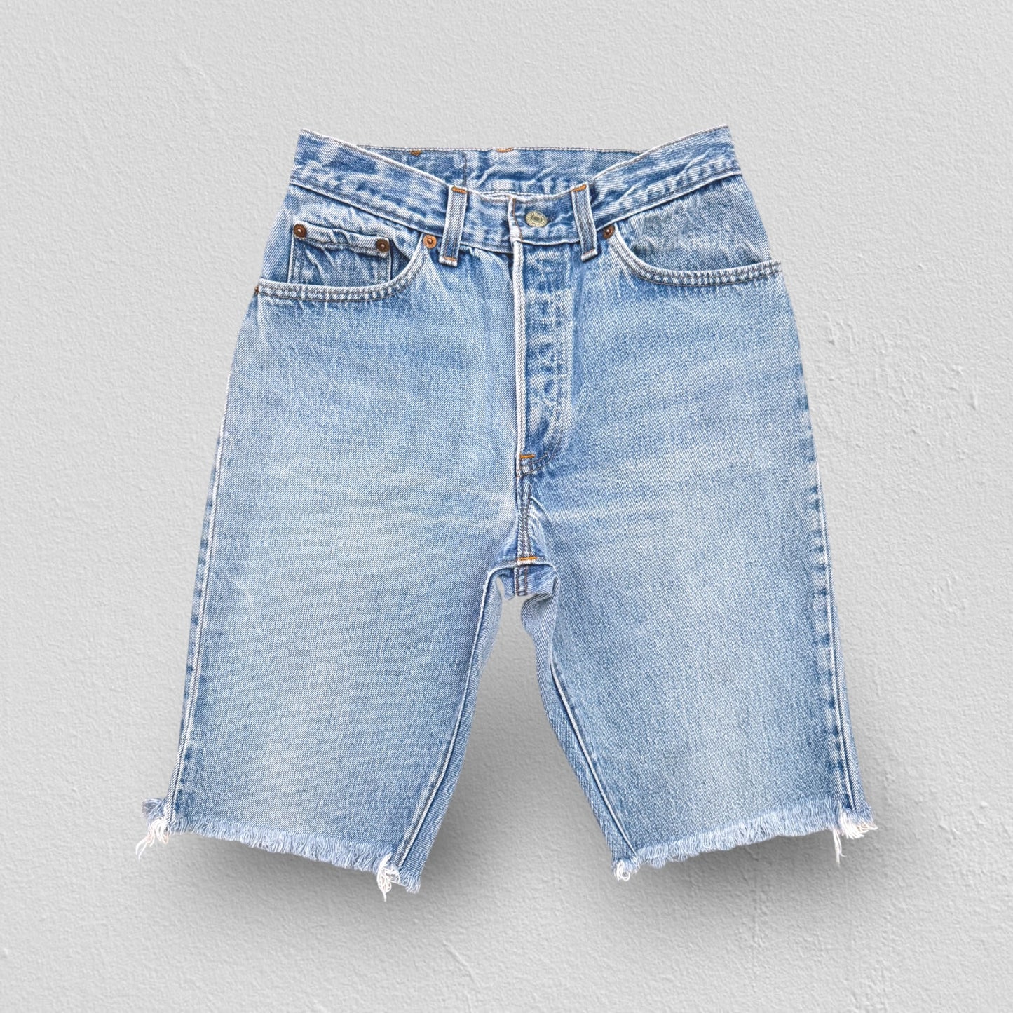 80s Levi’s 26501 Cut-Off Shorts