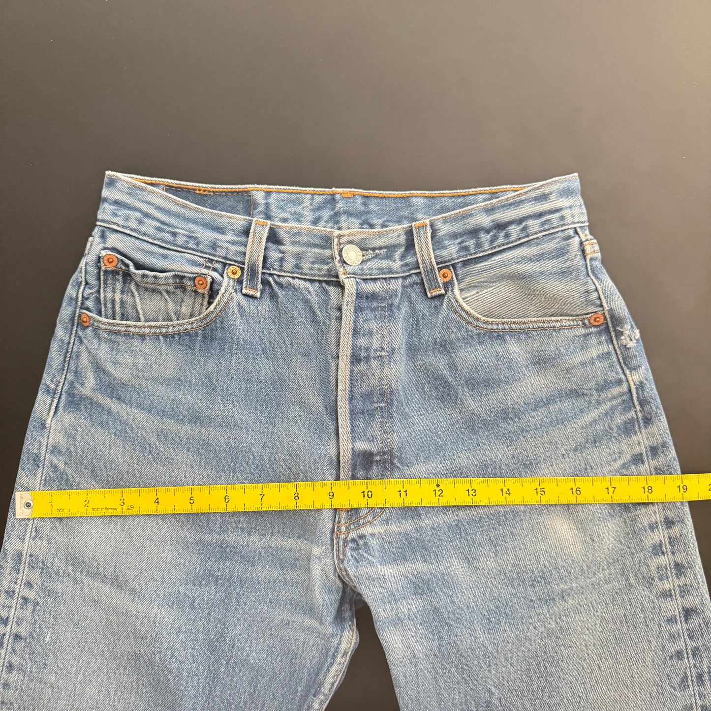 00 Levi’s 501 Jeans