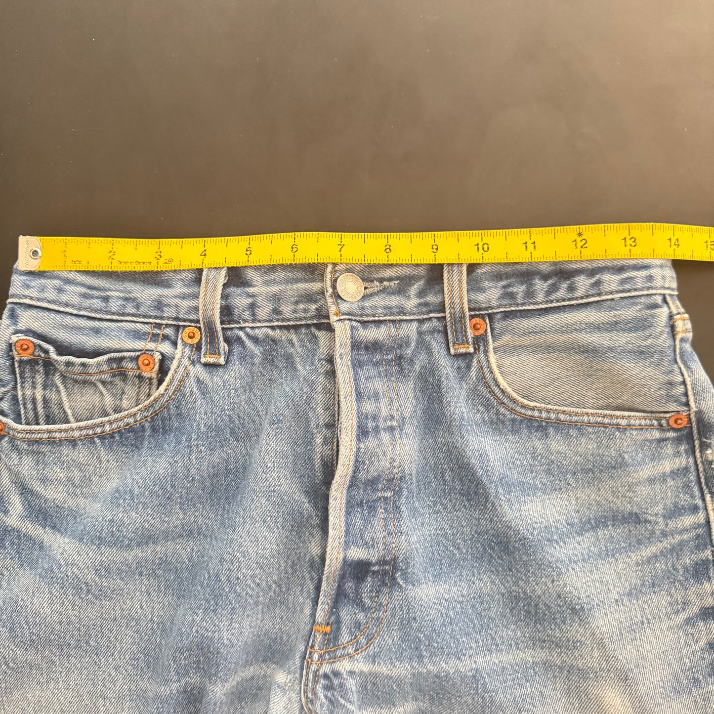00 Levi’s 501 Jeans