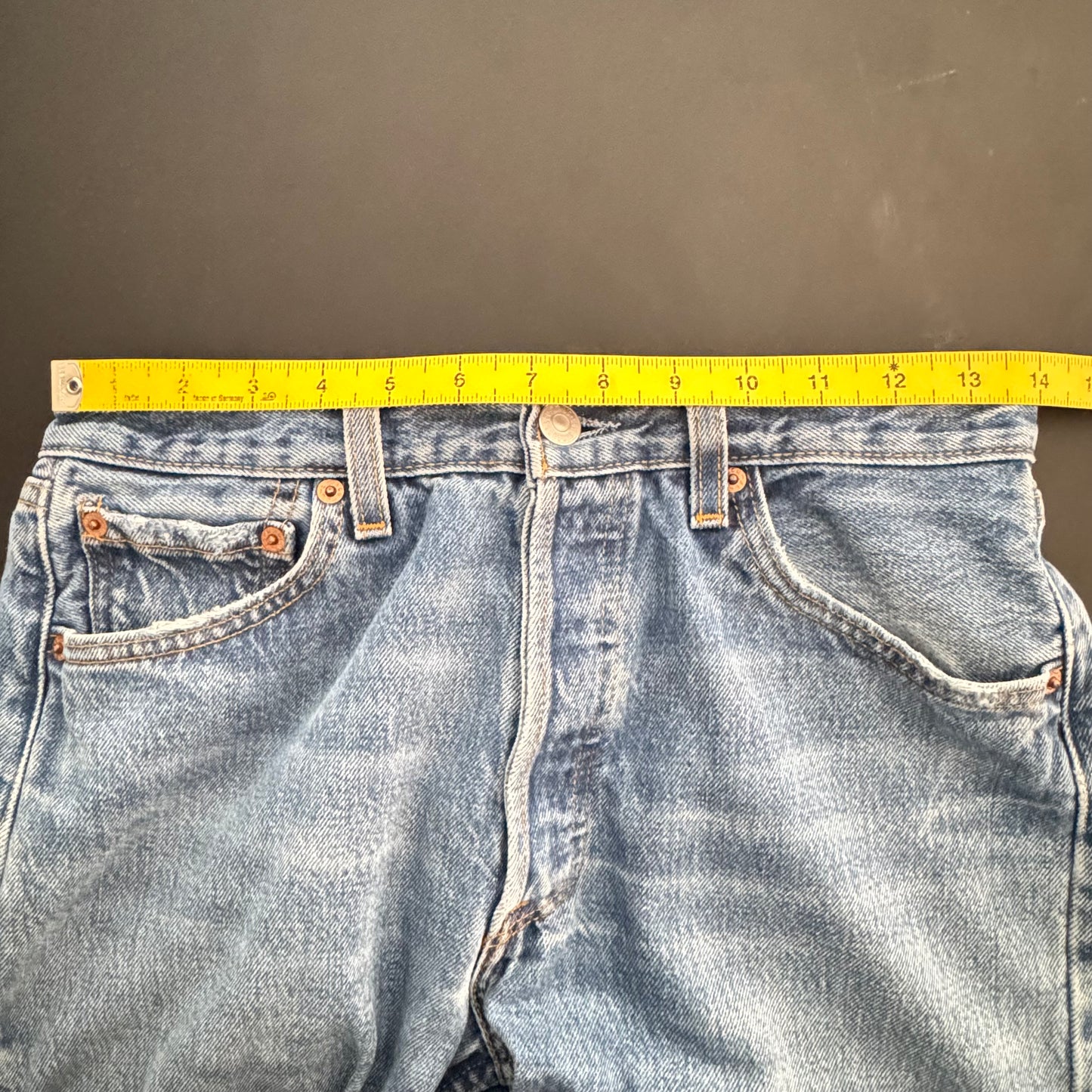 00 Levi’s 501 Jeans